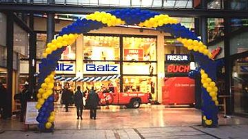 Ballon Bogen Eingang am Tag der offenen Tr